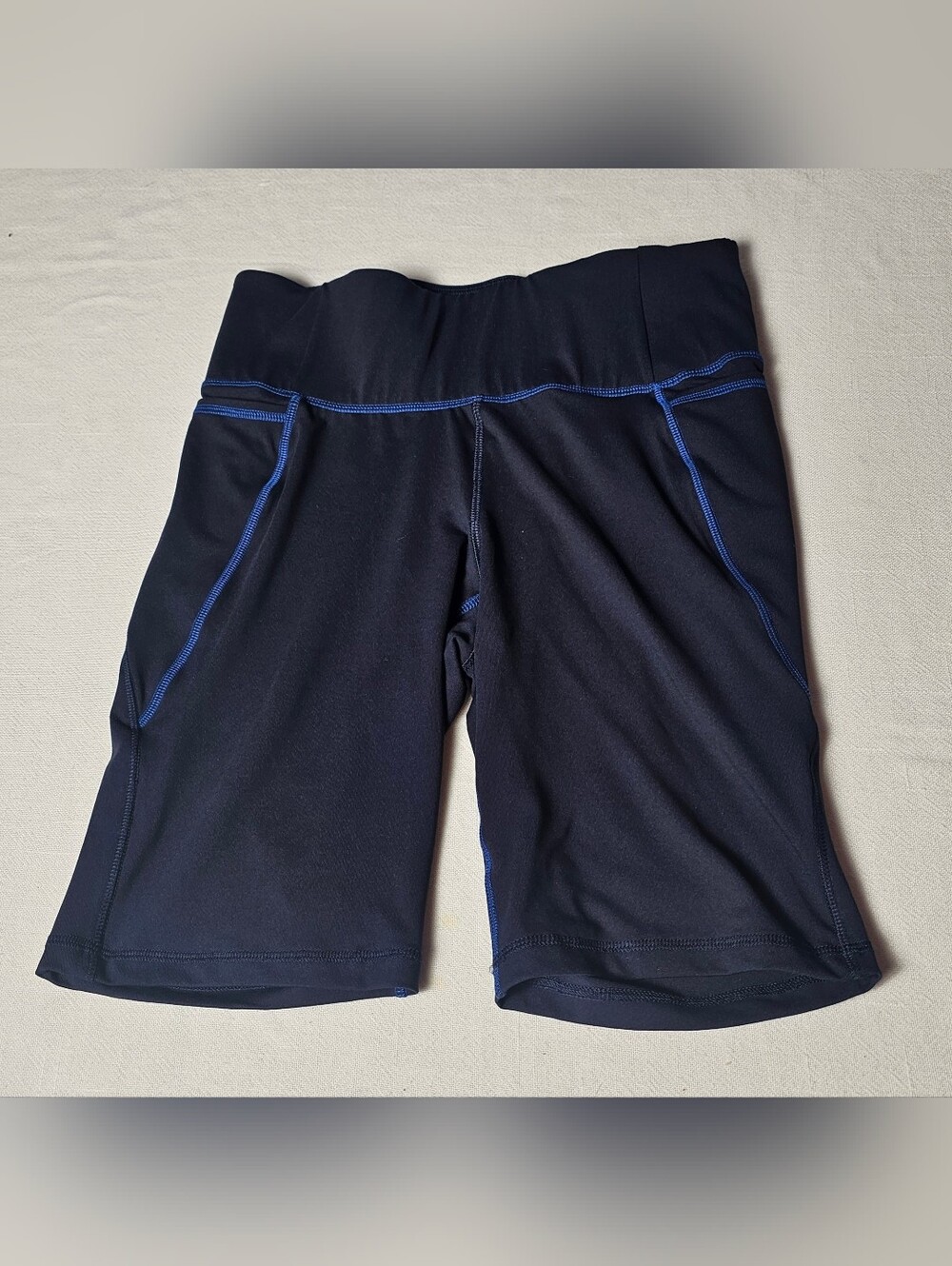 Livi Active High-Rise Wicking Knee Shorts Womens Size 14/16 Navy Blue NWT